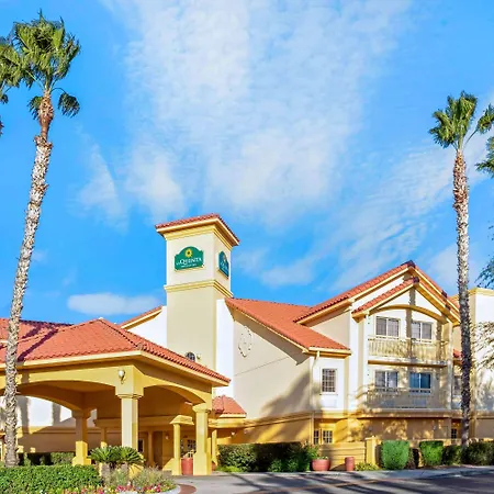 La Quinta By Wyndham Tucson Airport Hotel